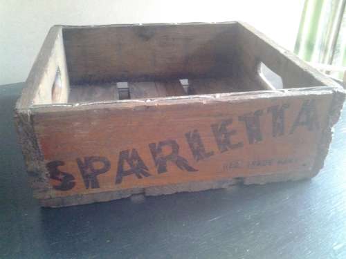 VINTAGE SPARLETTA WOODEN CRATE